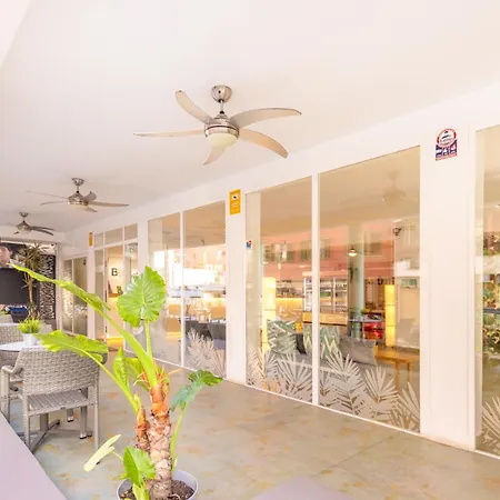 Hotel Boogaloo - Adults Only 2*